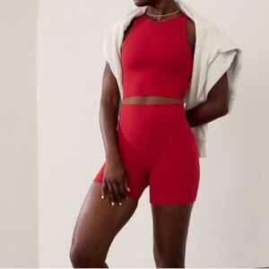 Athleta Women’s 5” Salutation Stash Short Clover Berry Red Size Small